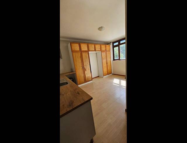 1 BEDROOM PROPERTY TO RENT IN NEWLANDS